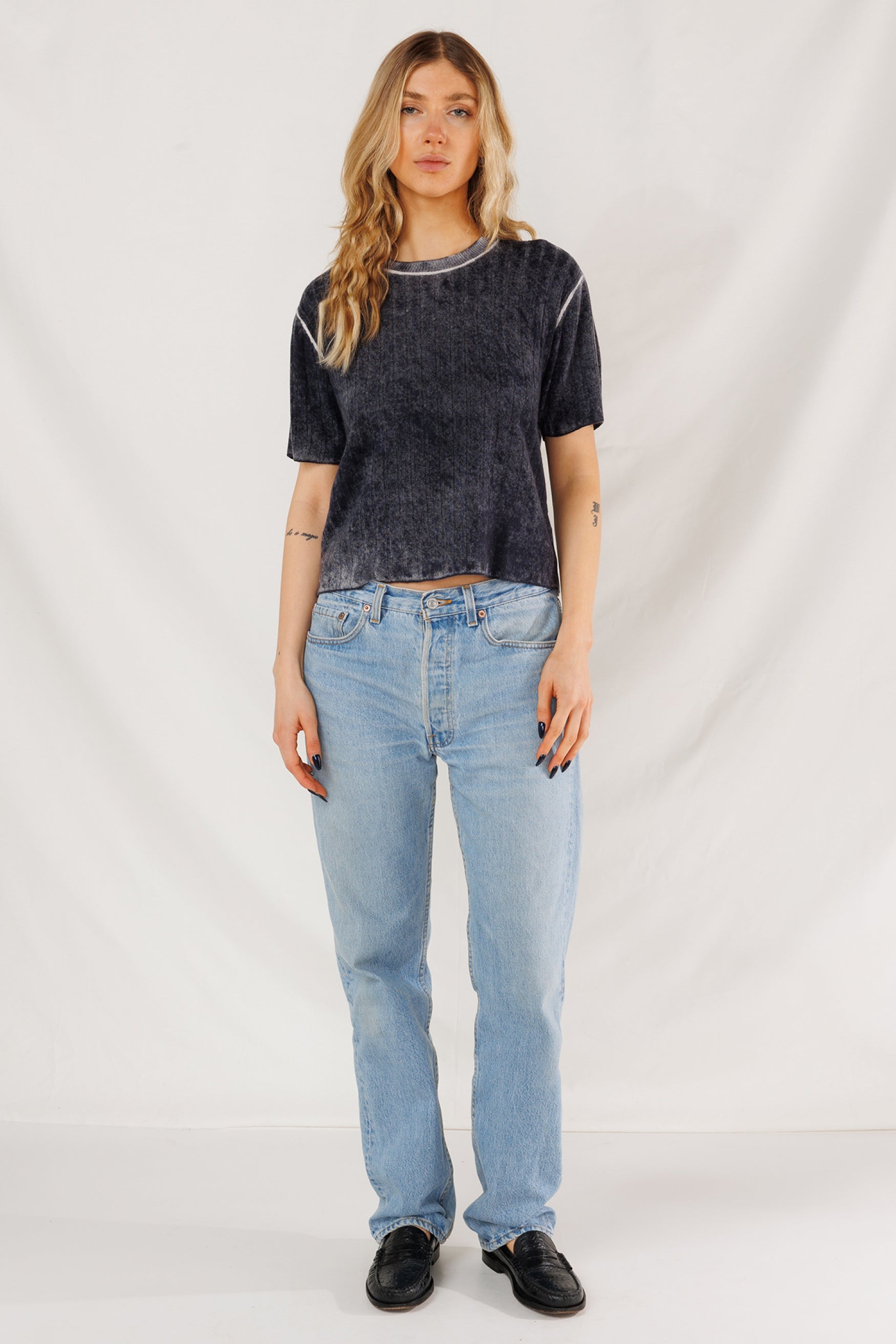 DISTRESSED MILOU TEE 