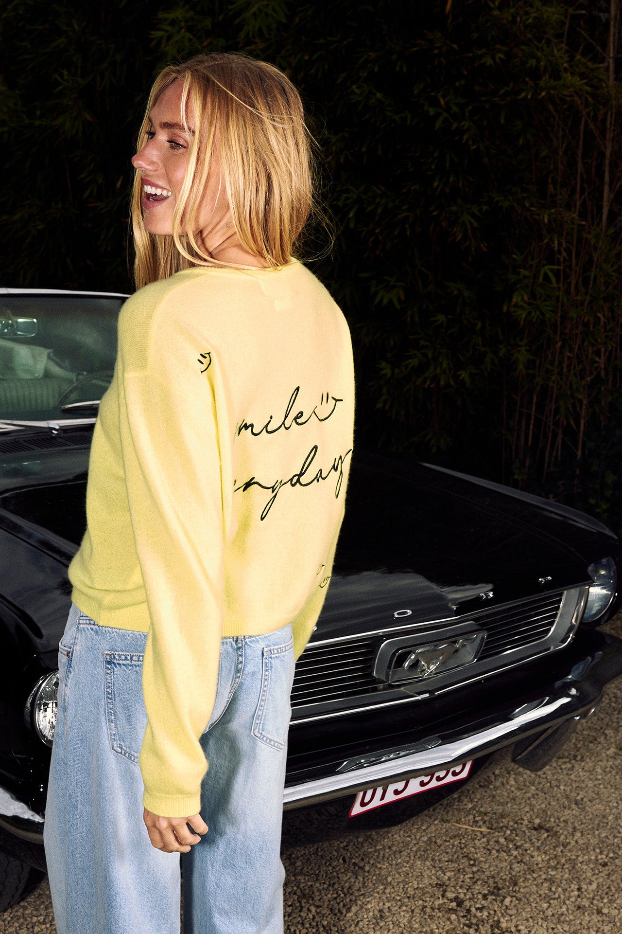 SMILE EVERYDAY CARDI