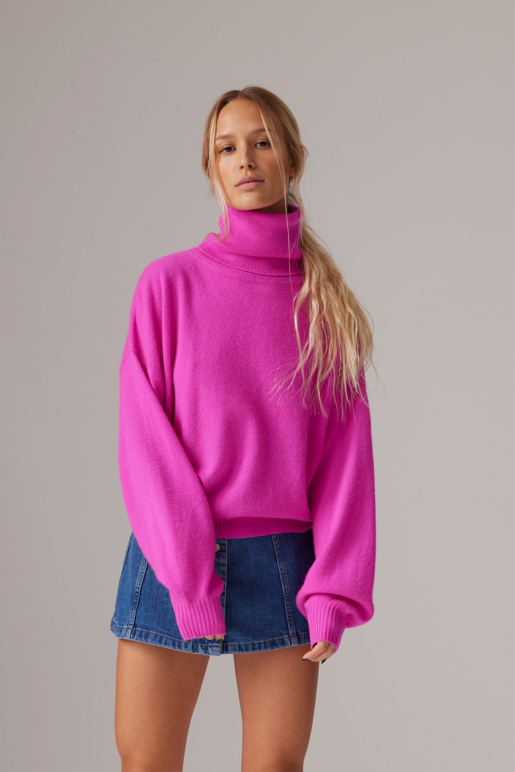 SUNDANCE ROLL NECK 